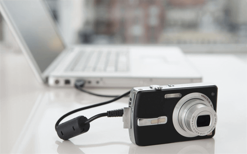 Connecter la caméra à l'ordinateur